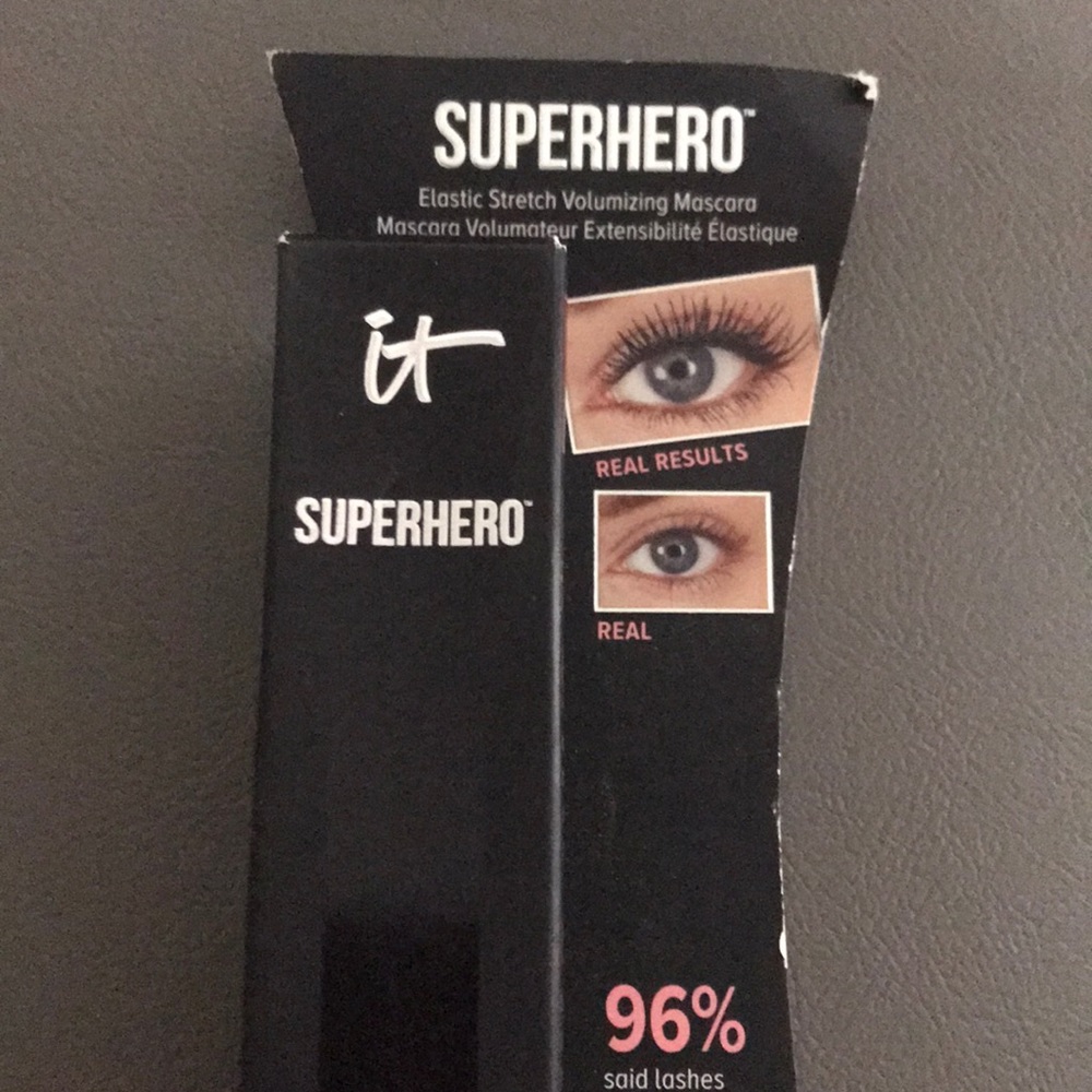 ⚡️NEW⚡️ iT SUPERHERO💥BRAND NEW IN BOX💥!!!